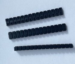 SM C02 2200 30 ONLY PLASTIC - SM C02 2200 30 ONLY PLASTIC   RM 2,54mm 30pin Insulator 2 rows H=2,54mm